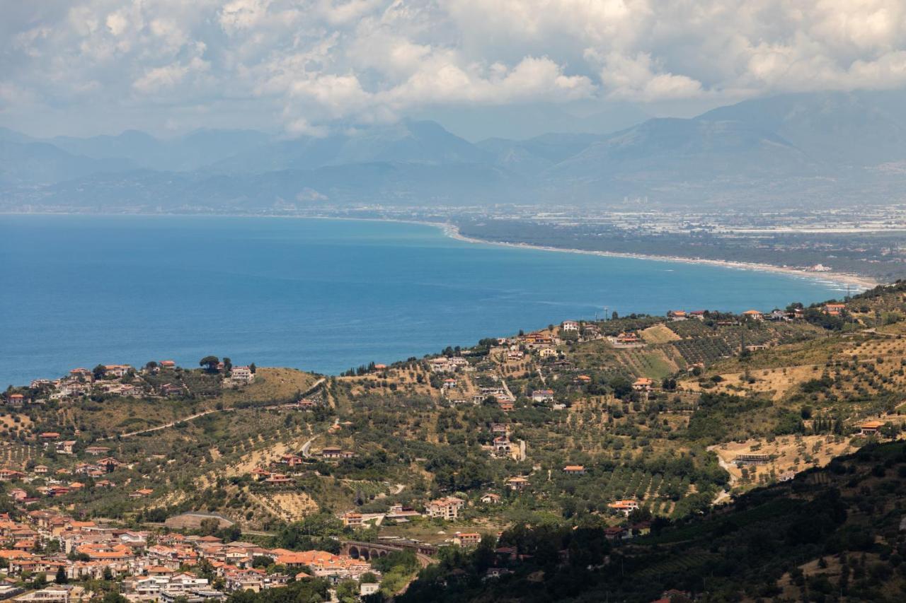 Casale San Martino Bed & Breakfast Laureana Cilento Exterior foto
